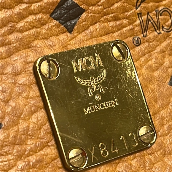 ❌SOLD❌Authentic MCM Monogram Bucket Bag- Large - Picture 8 of 17